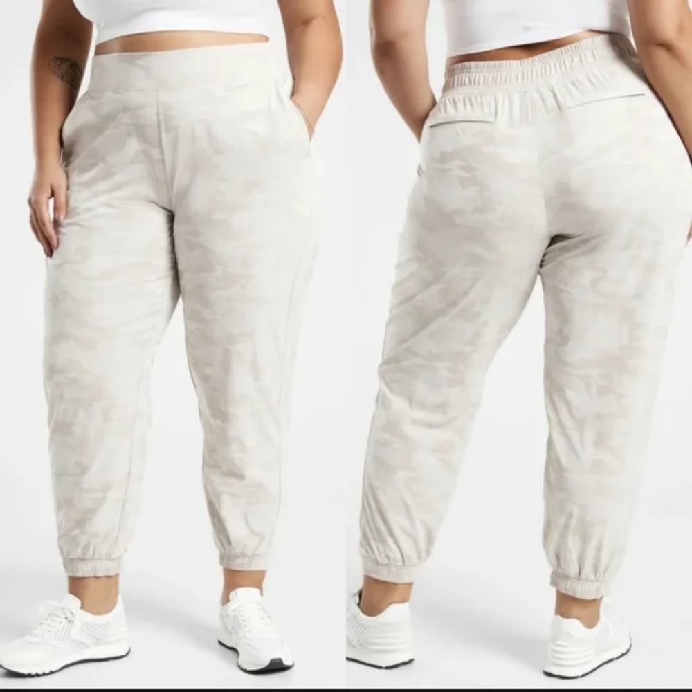 Women's Athleta Brooklyn Camo Jogger Plus Size 22 NWT $98